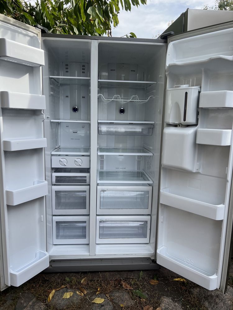 Холодильник Samsung Німеччина
