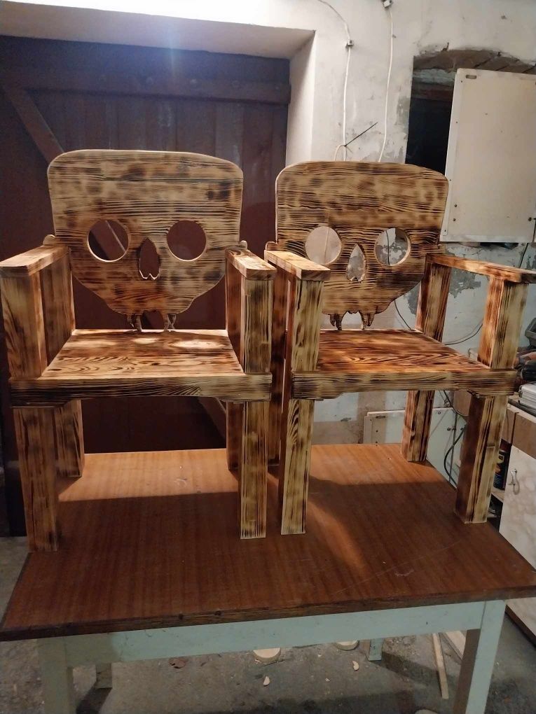 Krzesła i stoliki