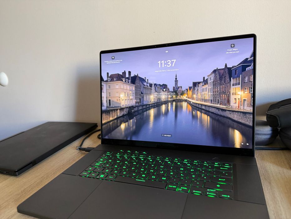 Asus rog zephyrus g16 2024