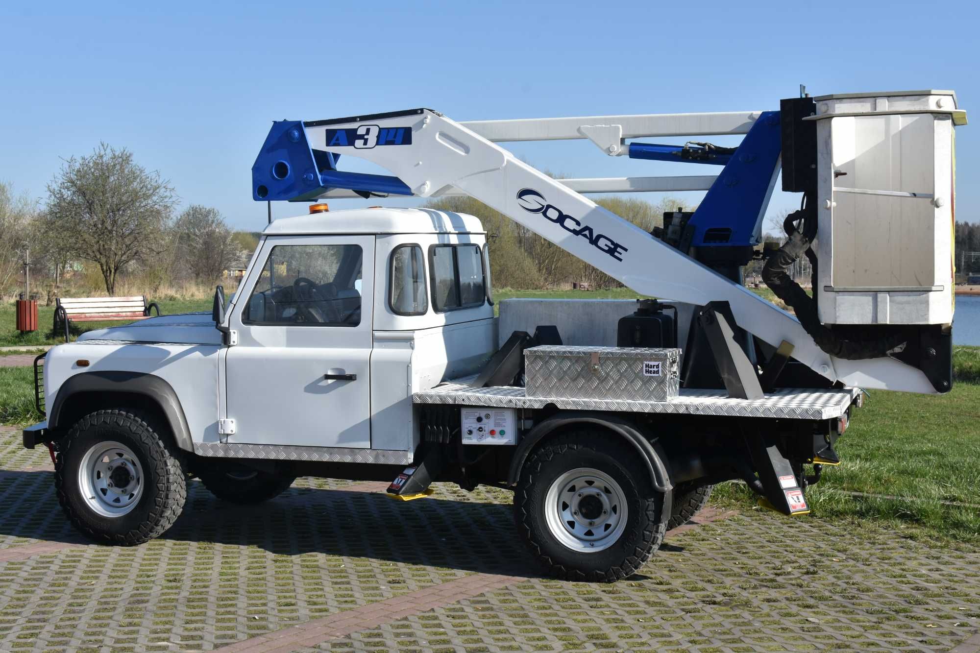 Land Rover Defender 130 Podnośnik Koszowy Zwyżka SOCAGE A-314 rok-2016