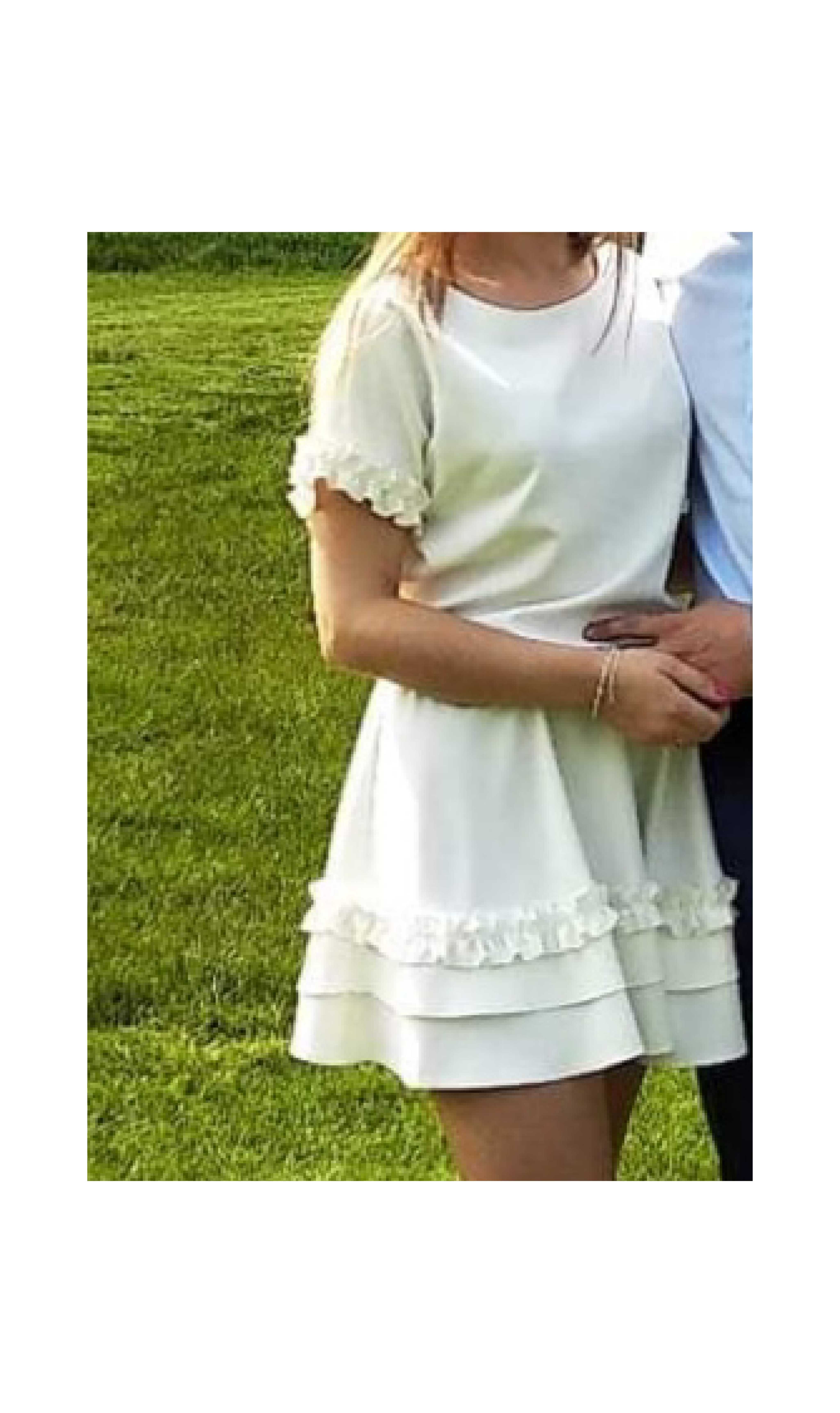 Sukienka mini jasna biała kremowa falbany