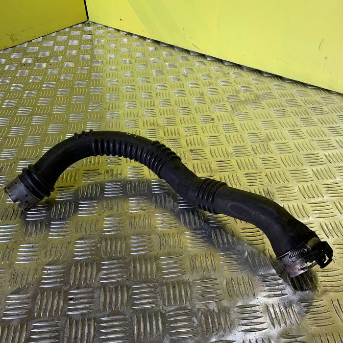 Патрубок інтеркулера