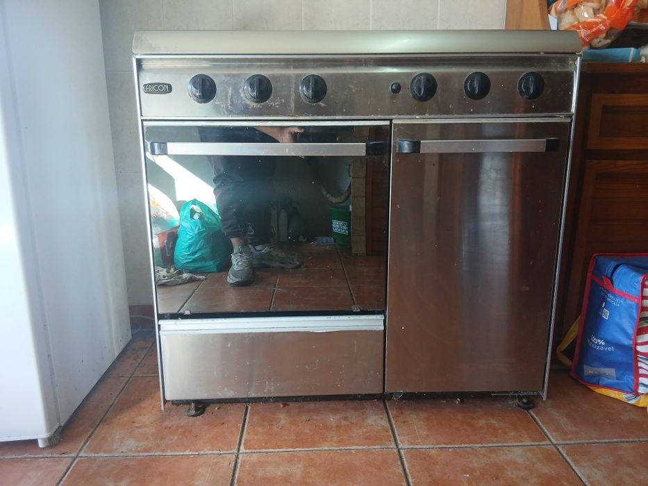 Fogão Industrial Fricon - 6 Queimadores e Forno (Aço Inoxidável)