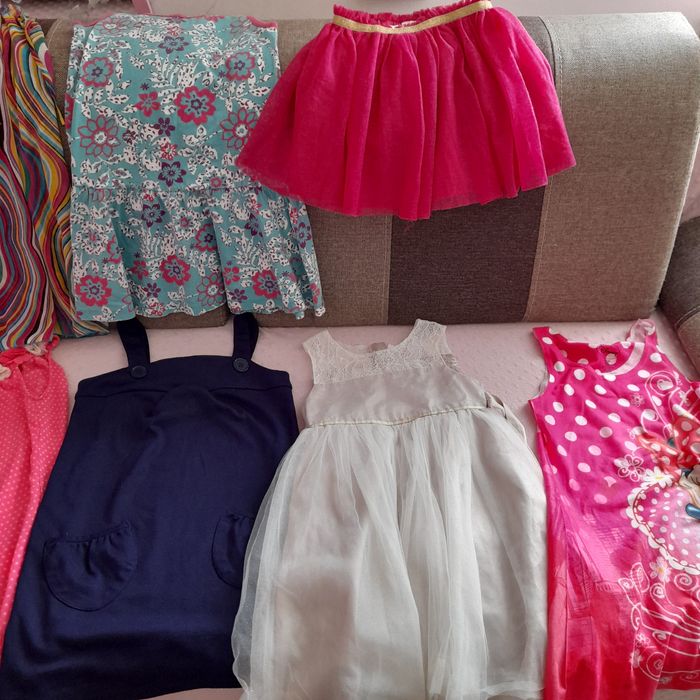 Sukienka 122. Paka ubrań