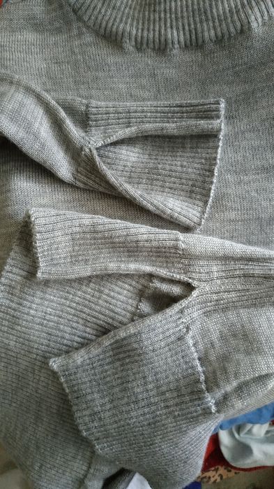 146/152 Sweter wełniany merino Cubus