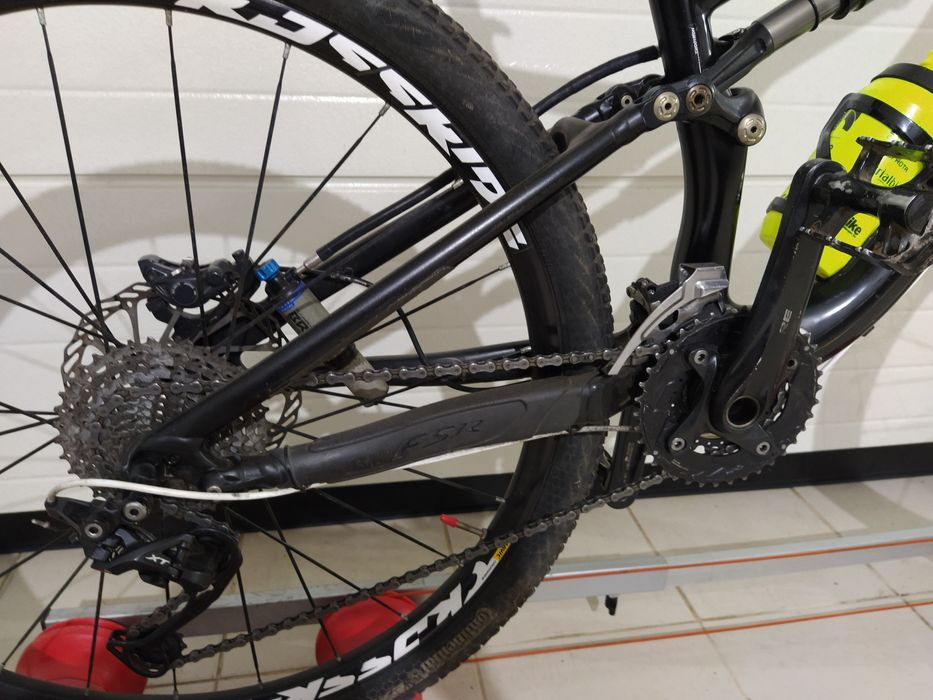 Specialized stuntjumper expert carbono