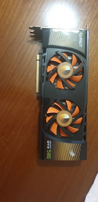 Placa gráfica GTX 580 necessita reparo.