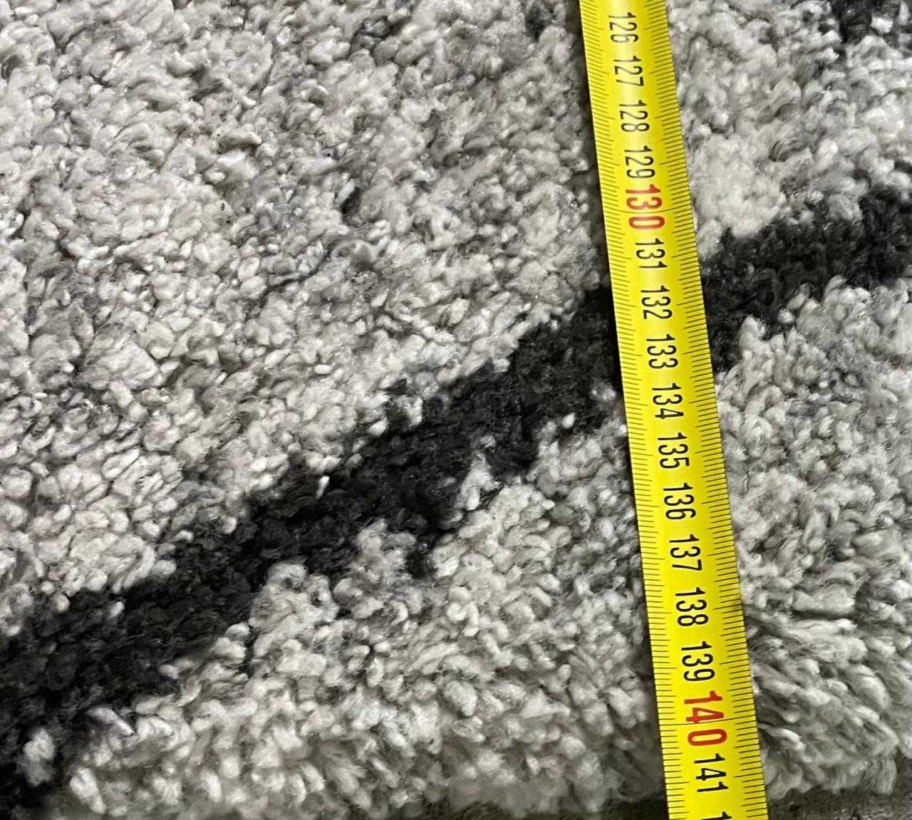 Tapete para sala de estar. 140cm×205