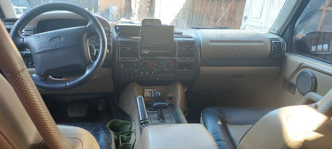 Land Rover В  доброму стані.