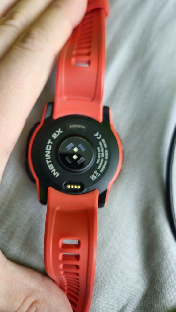 Garmin Instinct 2X Solar Czerwony