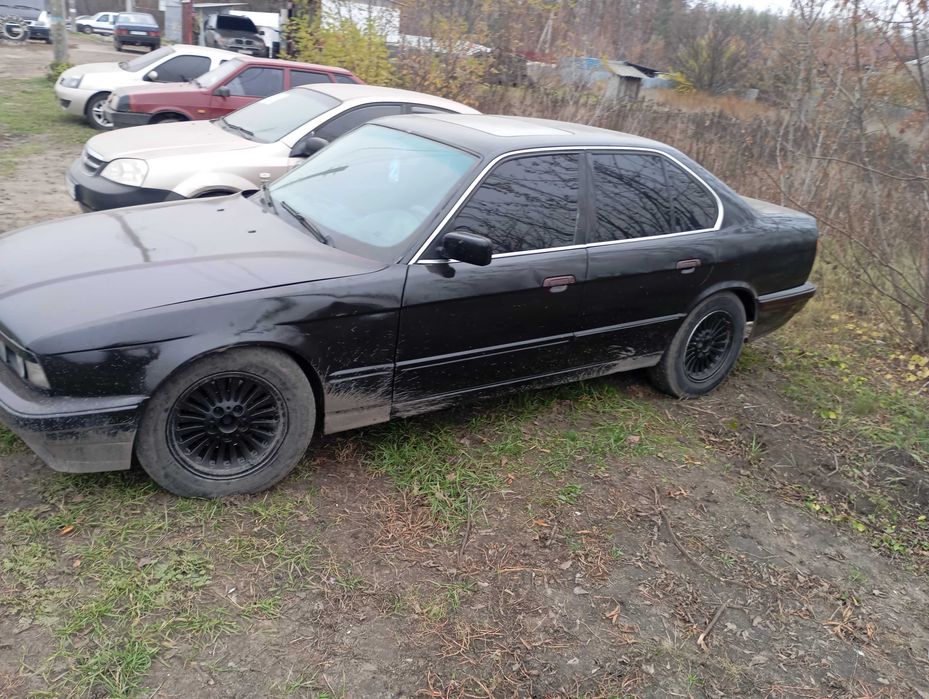 Продам БМВ Е34...