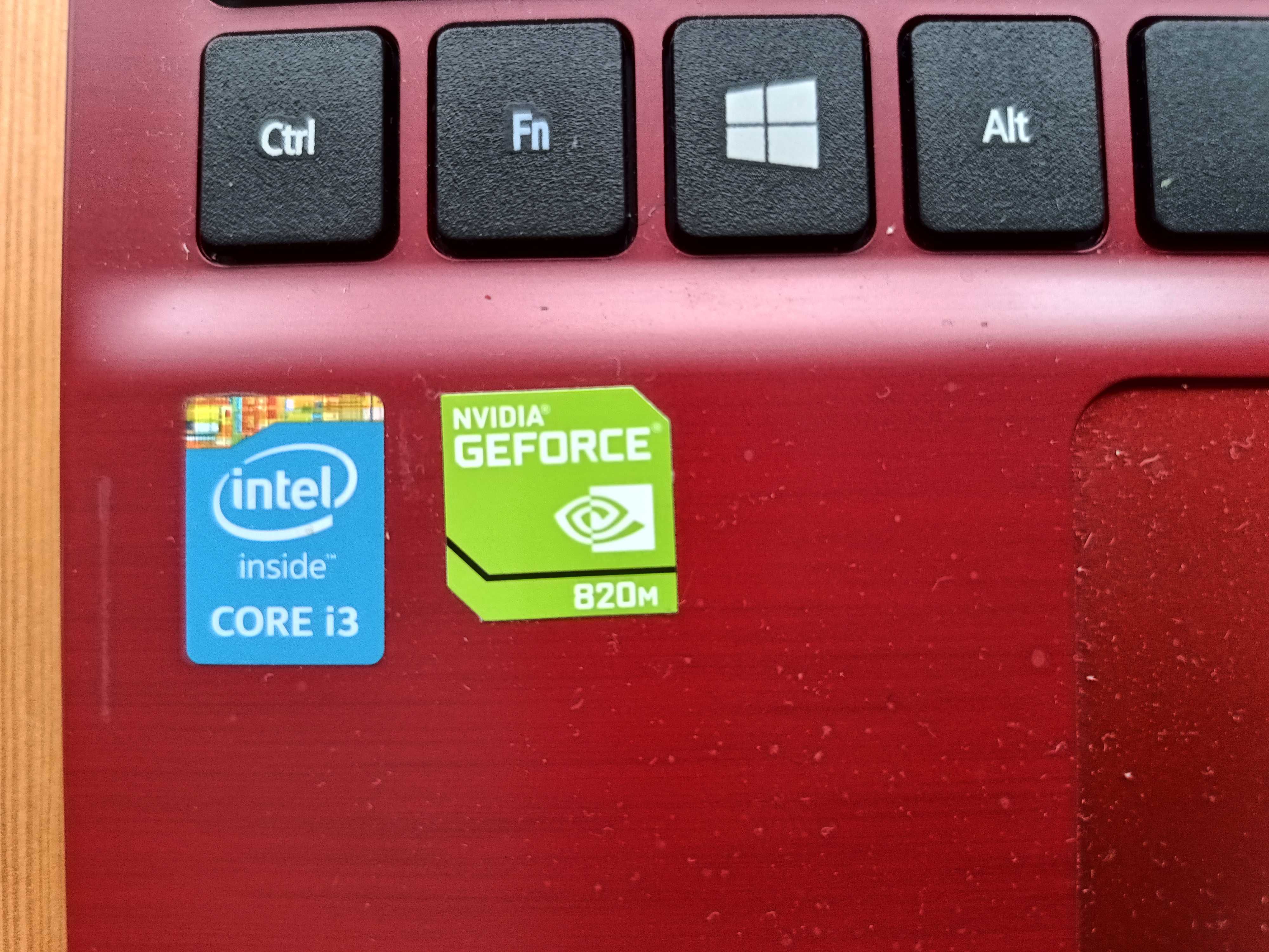 Acer Aspire E5-571G i3-4005U 4GB 1TB 820M W8.1 (czerwony)