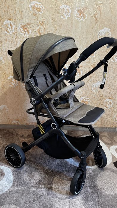 Прогулянкова коляска