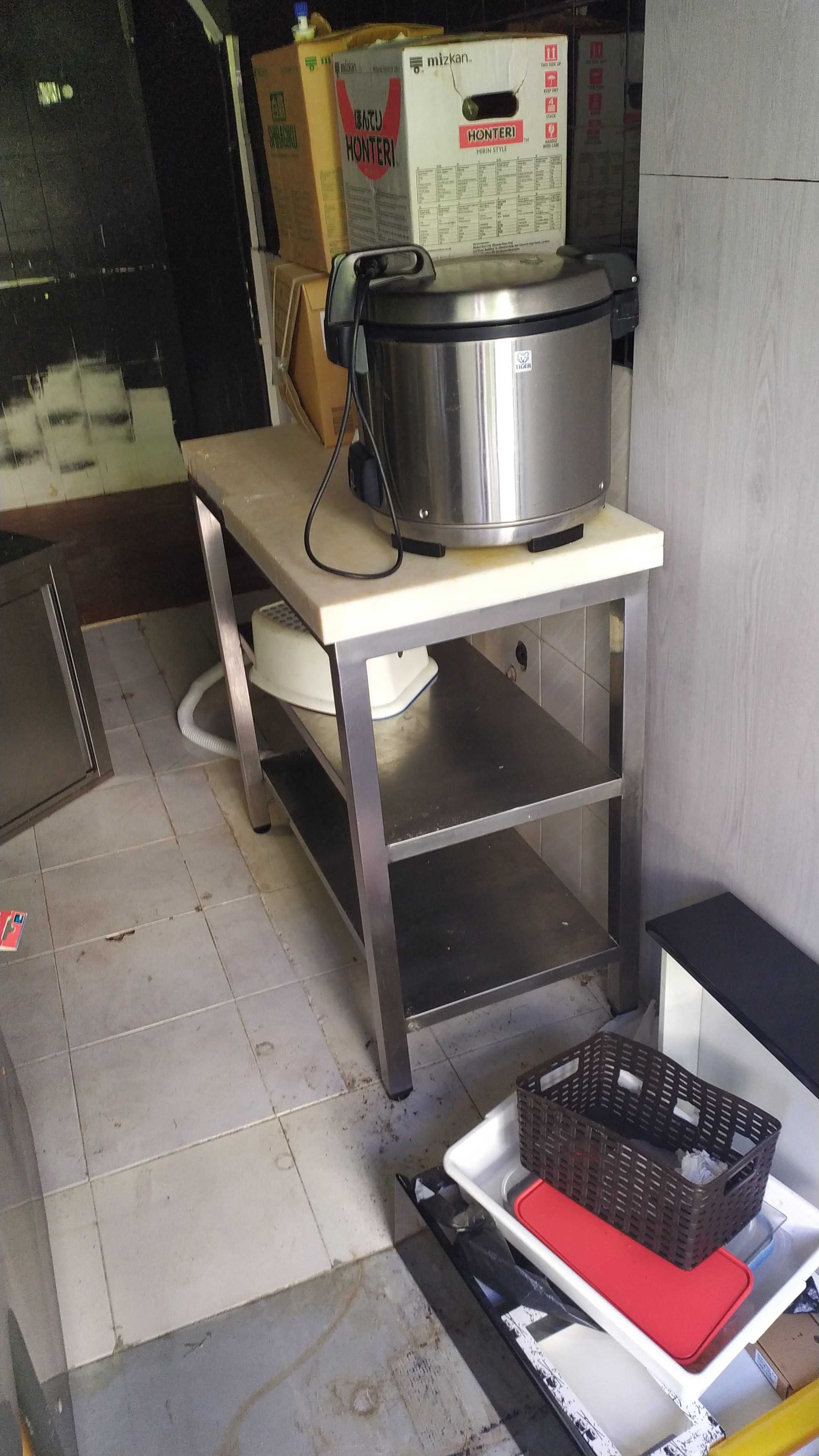 Vendo recheio Restaurante. Vendo Bancada Inox