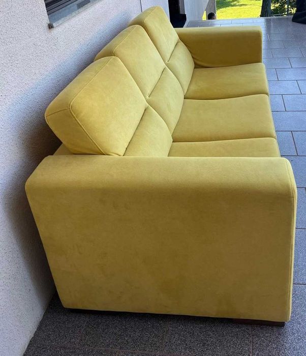 Sofá para sala de estar em muito bom estado