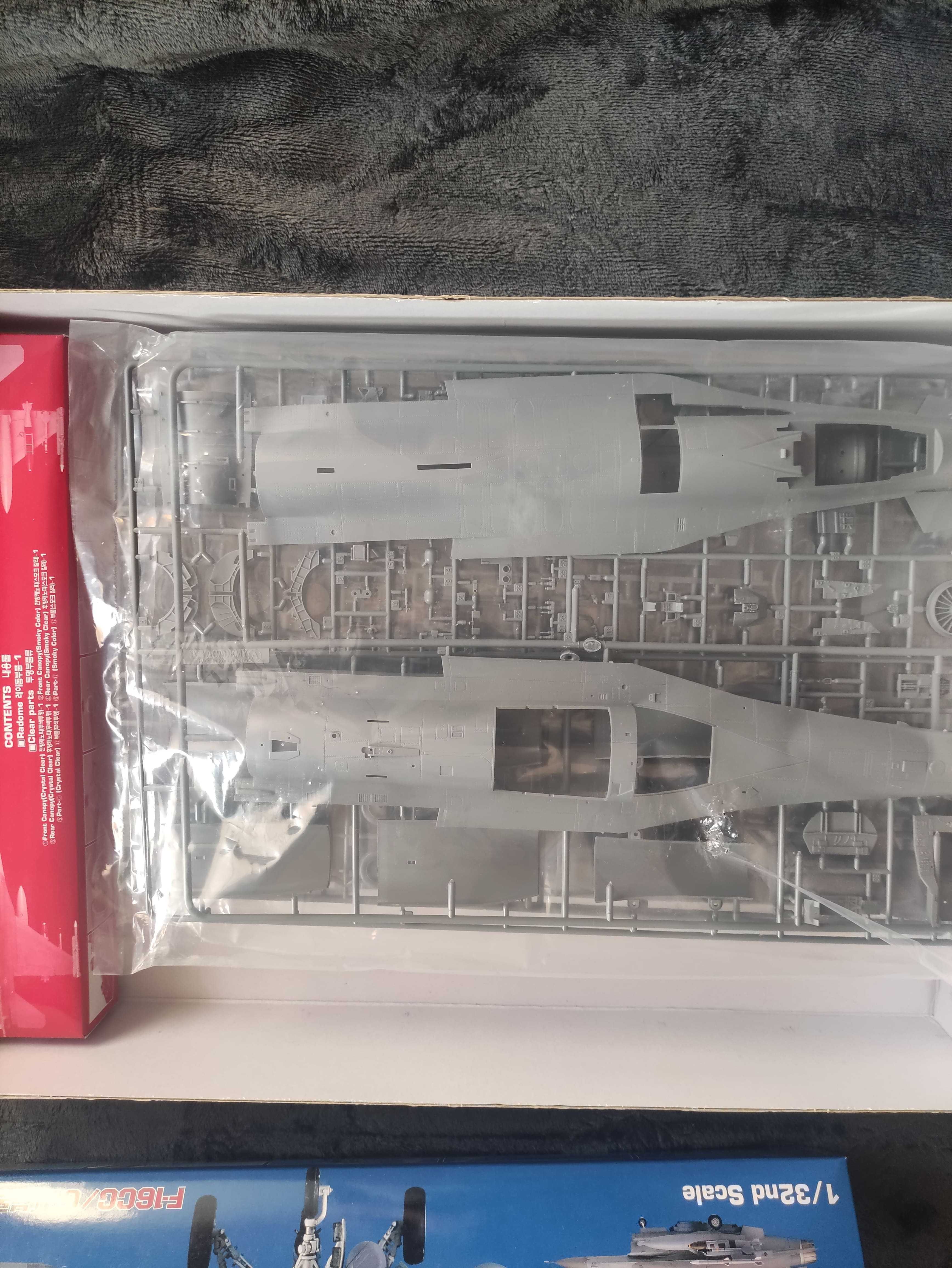 Model Academy 12101 F-16 CG/CJ 1:32 Fighting Falcon Block 40/50