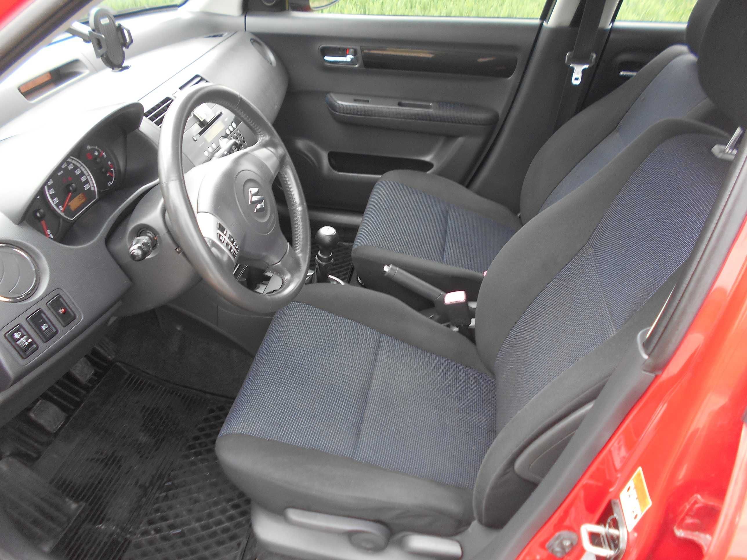 sprzedam Suzuki Swift poj.1,3 B napęd 4x4 rok.2006/2007