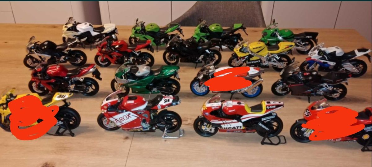 14 modeli motocykli ścigaczy w skali 1:12