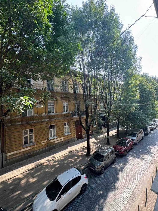 Дворівневі апартаменти по вул Ковжуна 2/5