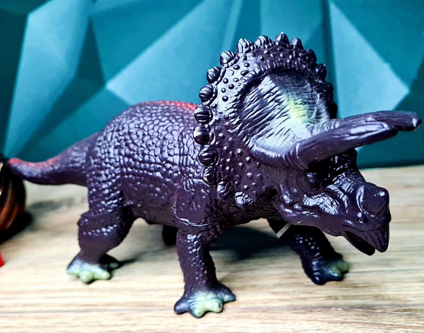 Nowa miękka figurka Dinozaur Triceratops - zabawki