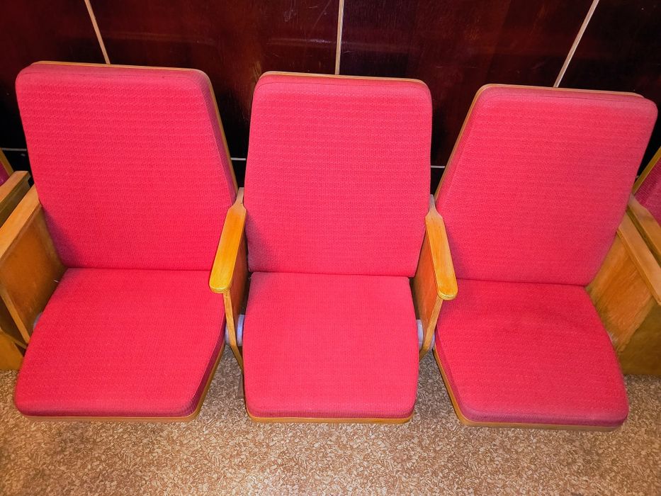 Крісла секційні мякі