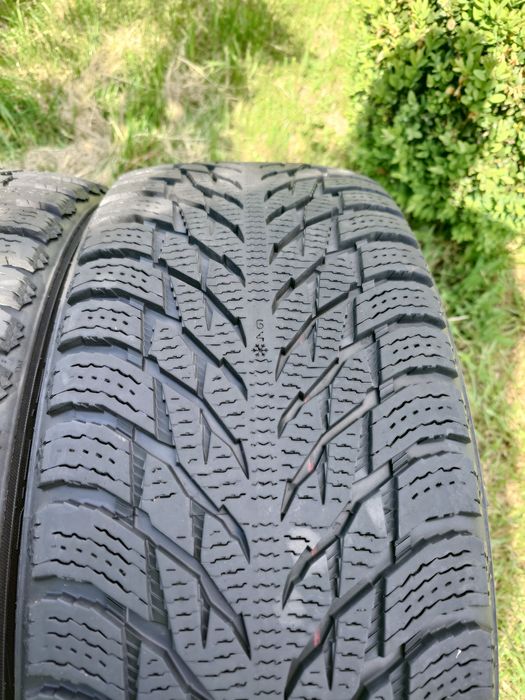 Шины зимние NOKIAN 215/55 R18