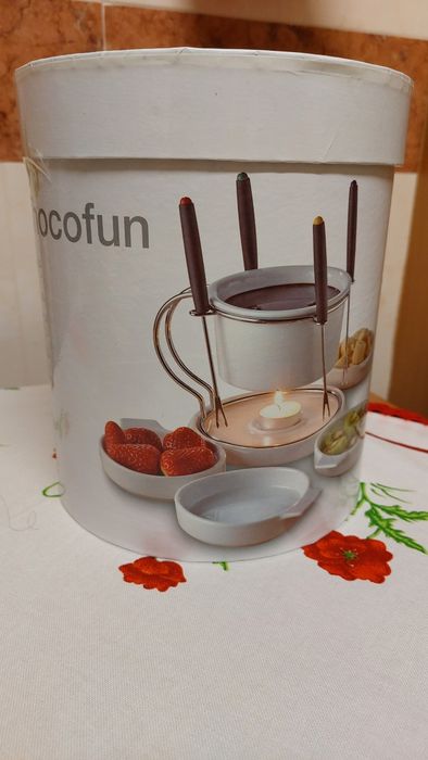 Fondue novo, sem qualquer utilizacao