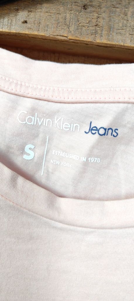 T-shirt damski Calvin Klein S