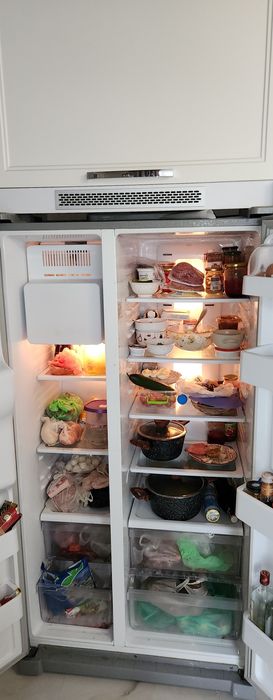 Холодильник двокамерний Samsung з льодом для віскі-вина і хол. водою