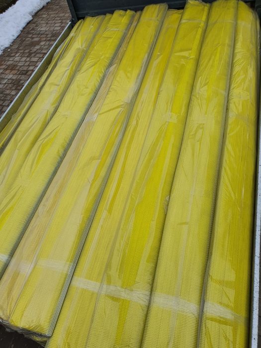 Narożnik PCV siatką 3m plastik pozostałość ocieplenie elewacja siatka