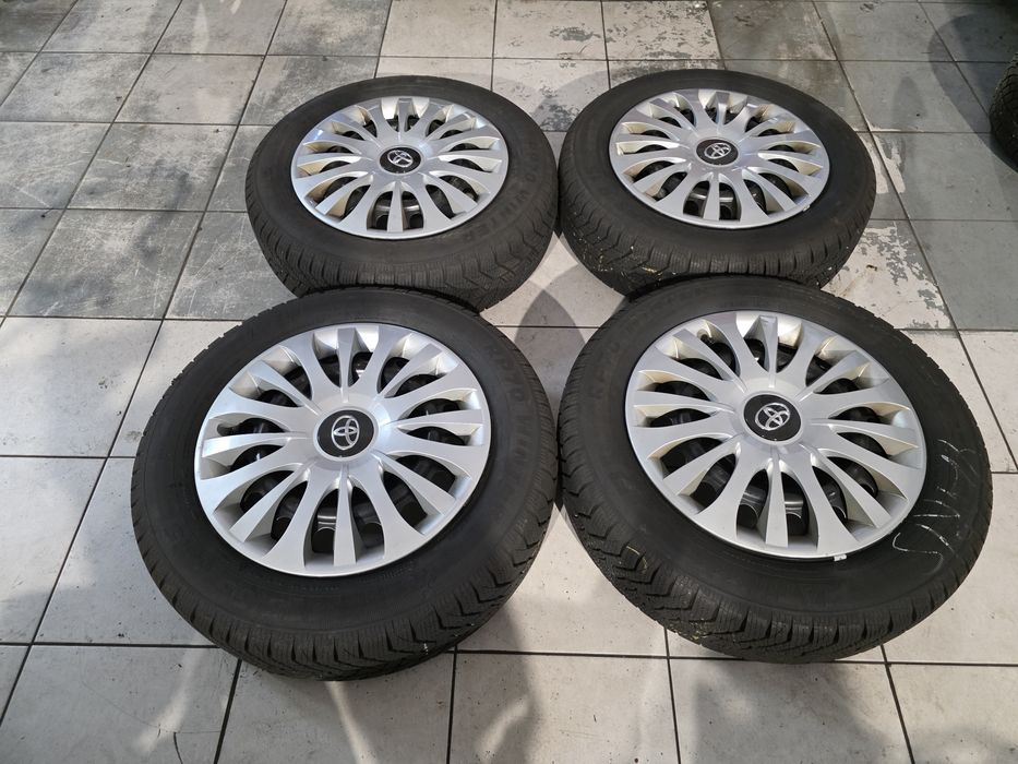 Felgi Stalowe Toyota Yaris 4x100 do24 Opony Zimowe 175/55r15