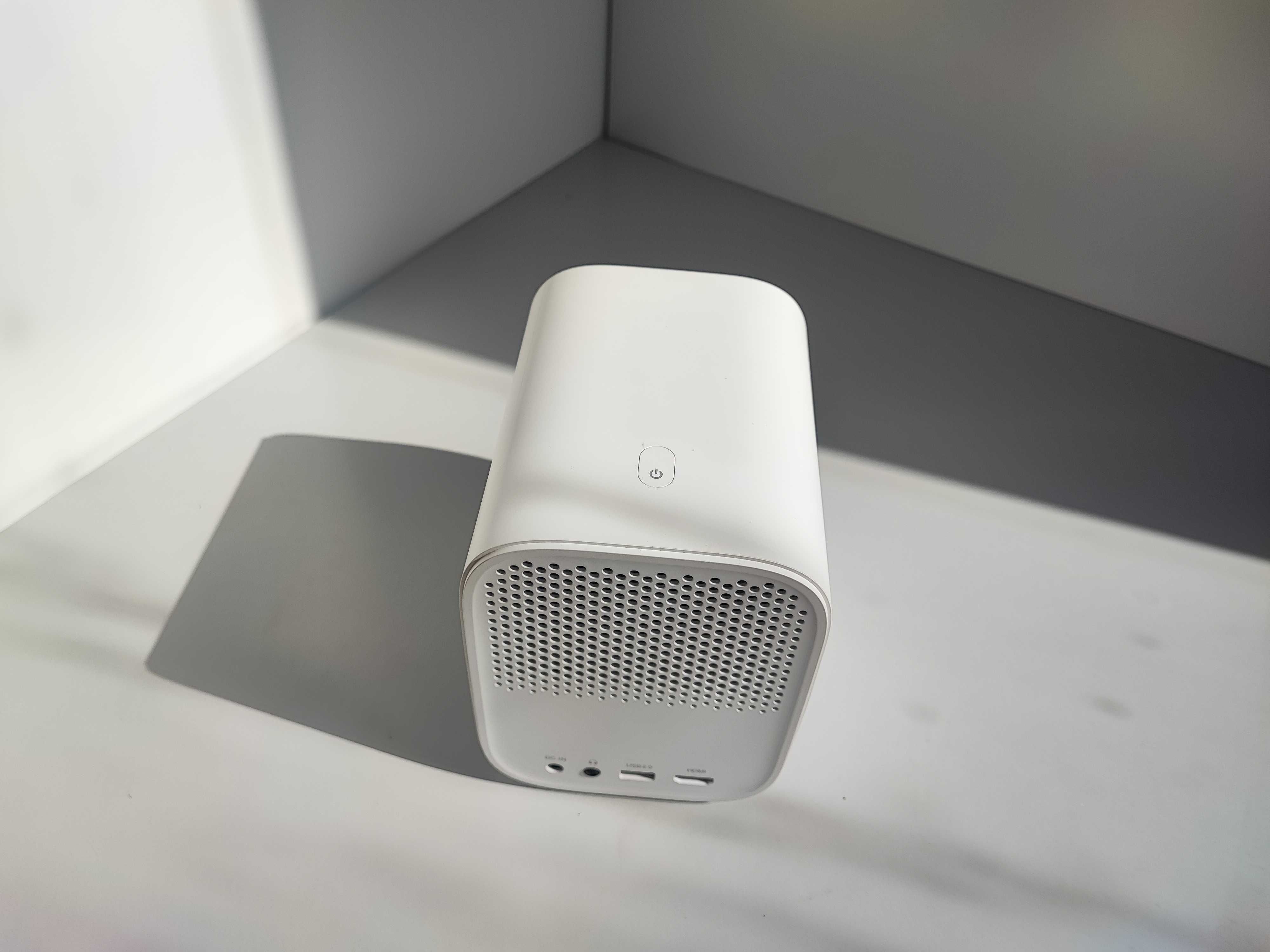 Проектор Xiaomi Mi Smart Projector 2 Full HD, фільми, Wi-Fi, Bluetooth