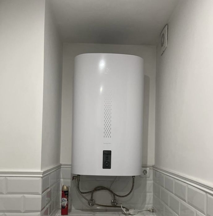 Продаю електроніку від бойлера electrolux