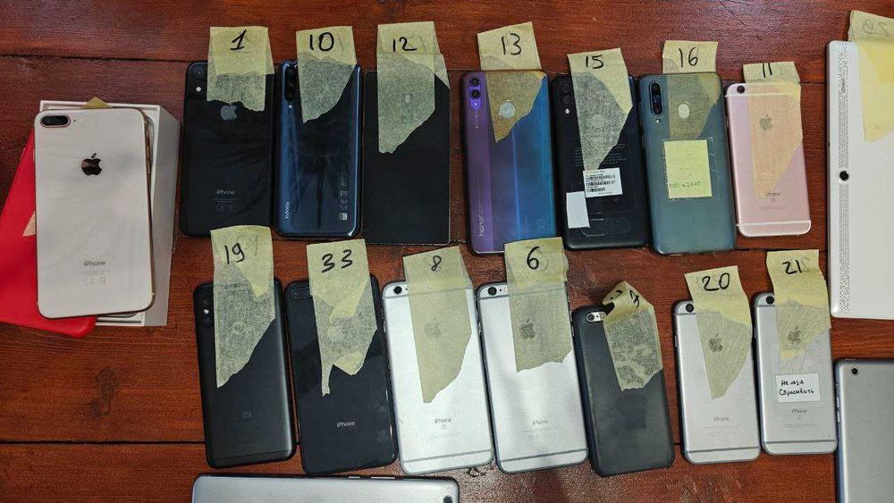 Продам лот телефоні планшетів або поштучно
