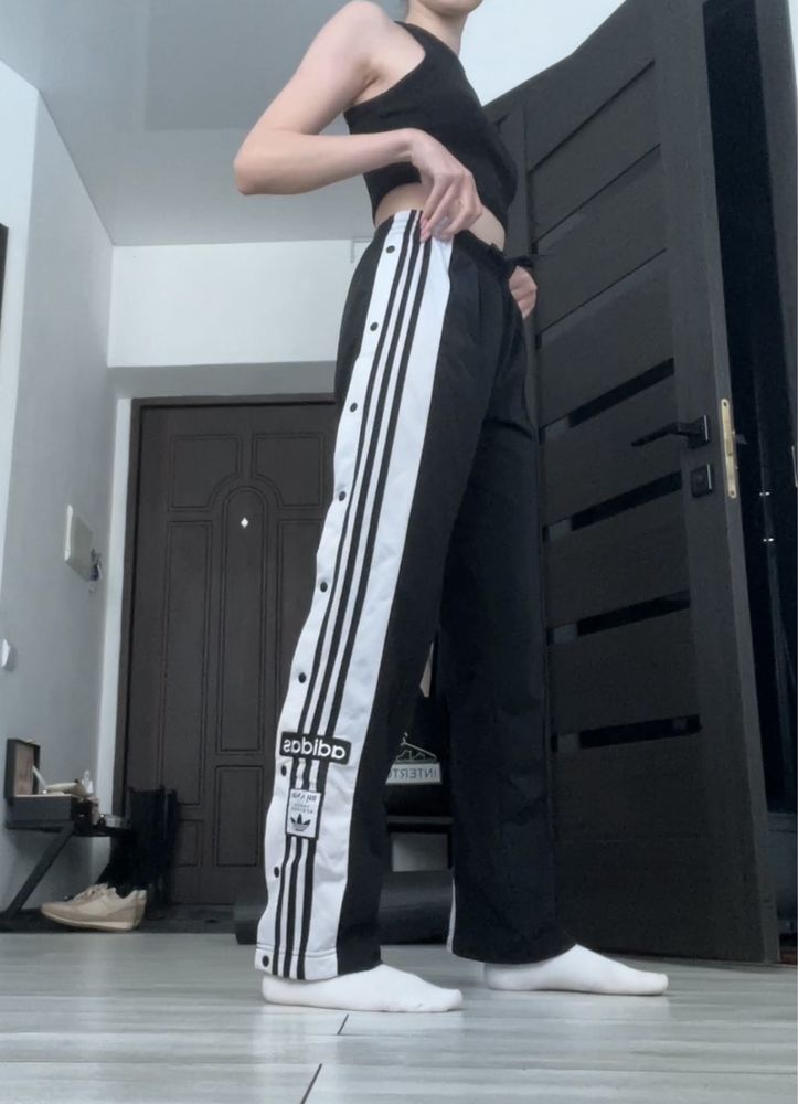 Оригінальні штани Adidas з кнопками