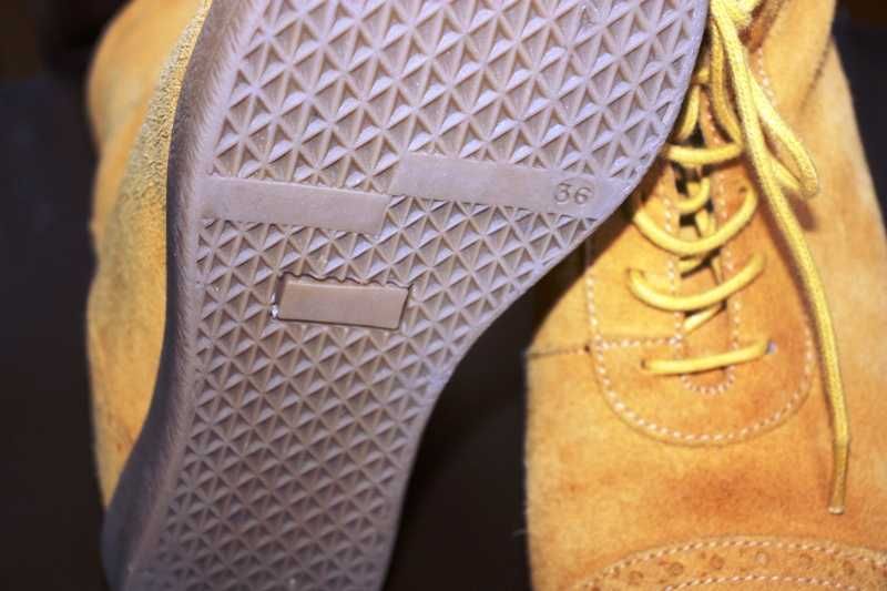 Botins em pele camel compensados do FILIPE SOUSA T.36