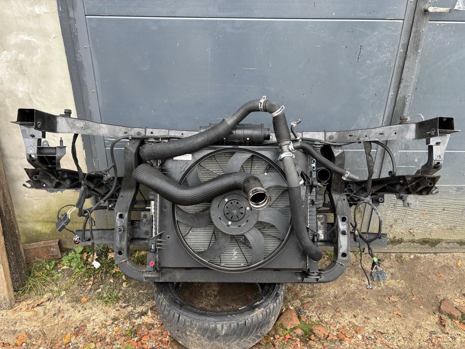 Jeep Grand Cherokee Lift 3.0 CRDI pas przedni chlodnice