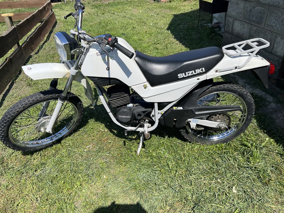 Продам мотоцикл SUZUKI DR50