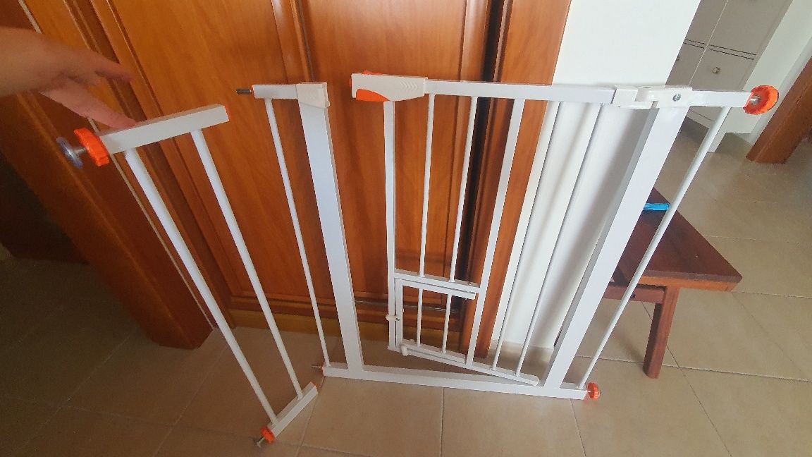 Cancela/grade protecção de criança c/ porta animais