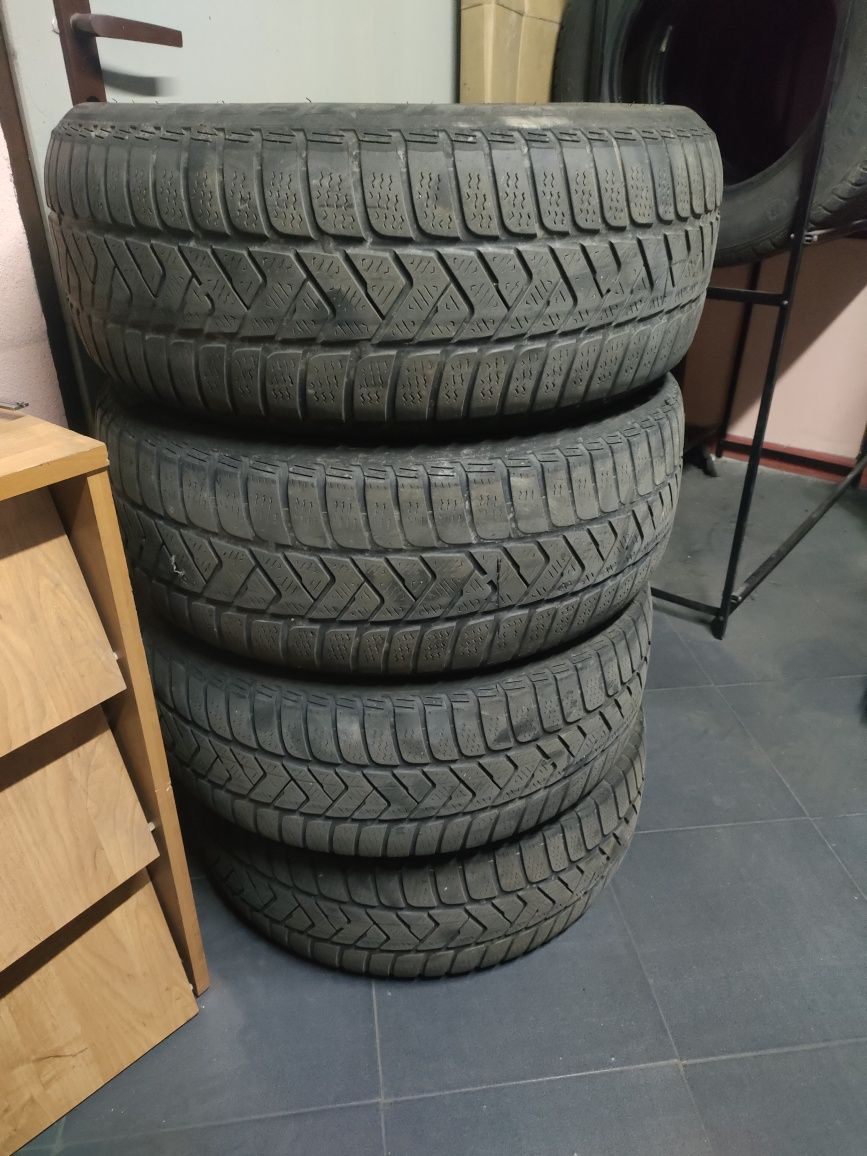4 x opon zimowe  Pirelli sottozero 3 215/55 r18