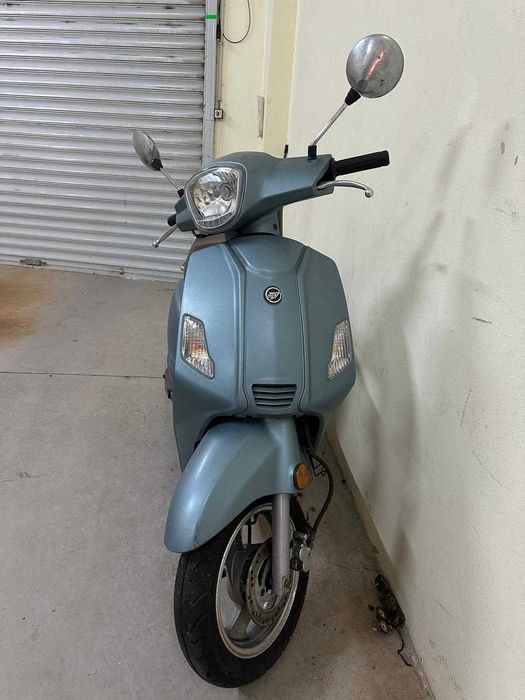 Vende-se moto marca keeway 125 zahara
1000 €