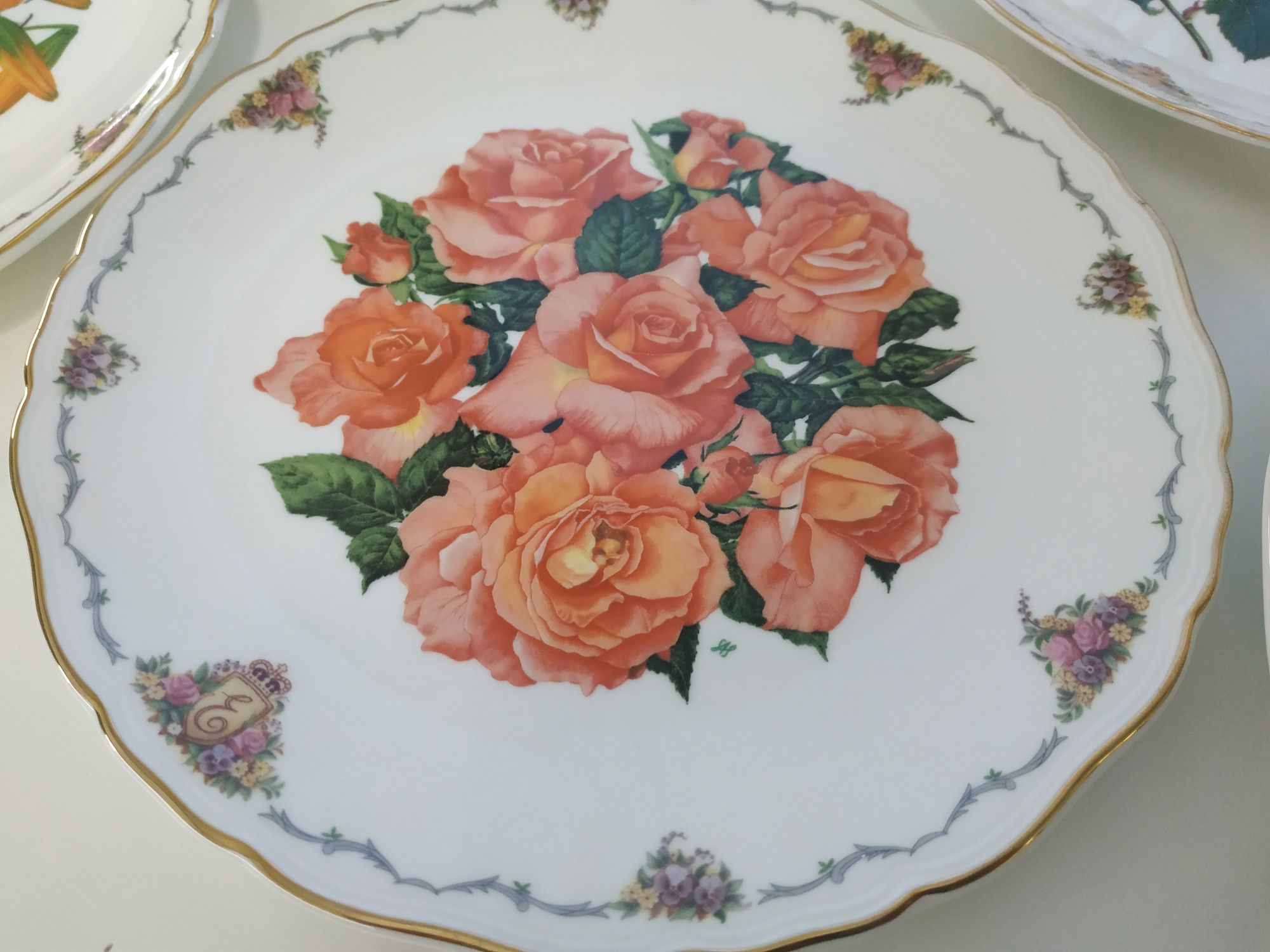 Royal Albert коллекционные тарелки цветы