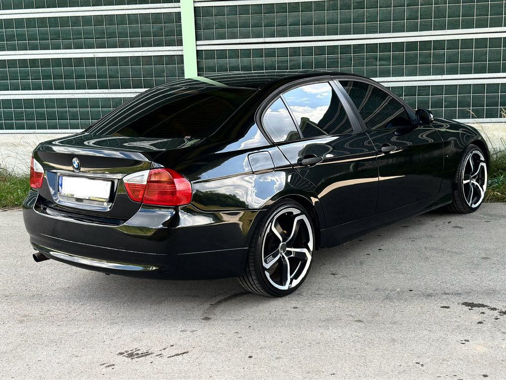 Bmw e90 2.0d 200KM Xenon, skóry, szyberdach Felga 19 cali