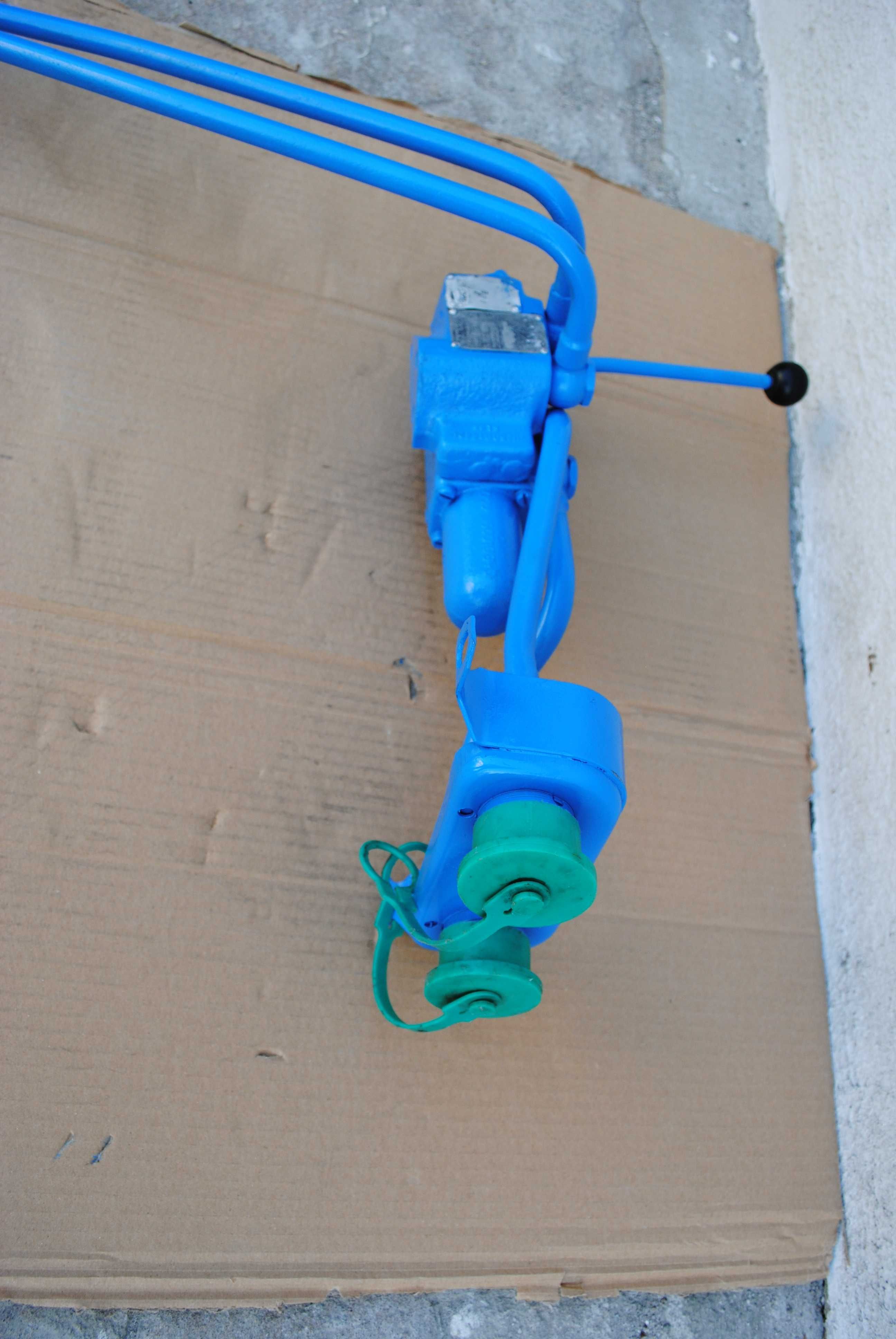 Rozdzielacz wywrotu  Hydrotor C 328 c 330  PRL zabytek stary