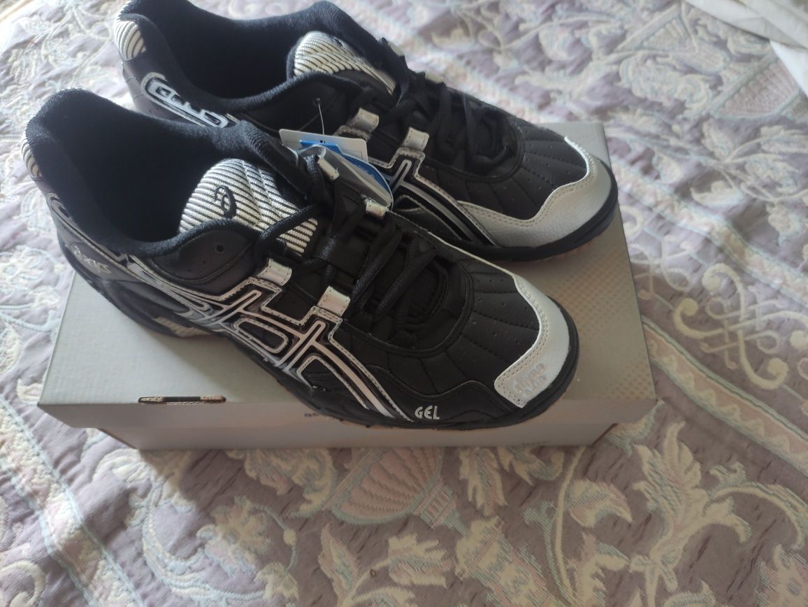 Кросівки asics gel power play