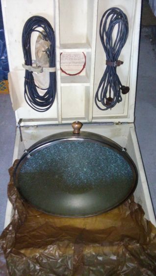 Lampa bezcieniowa, zabytkowa. Cena do uzgodnienia.