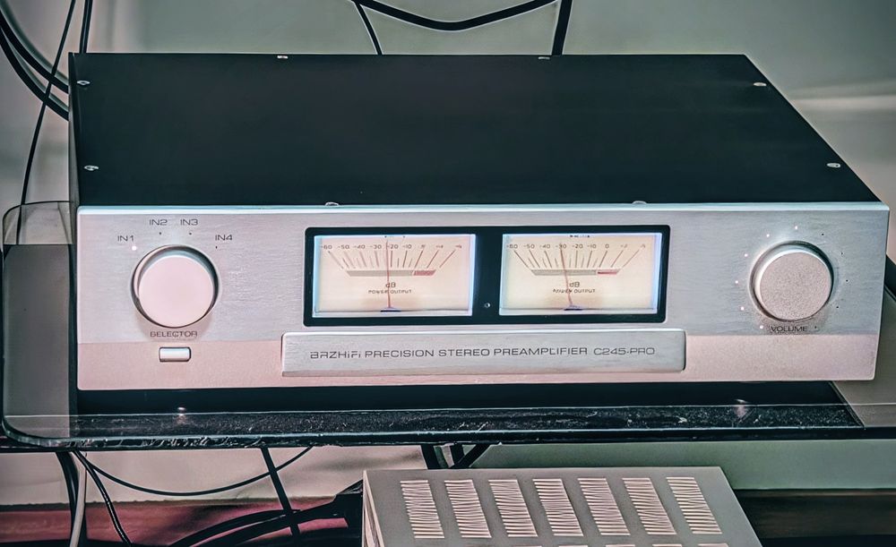 Preamplificador de Linha com comando