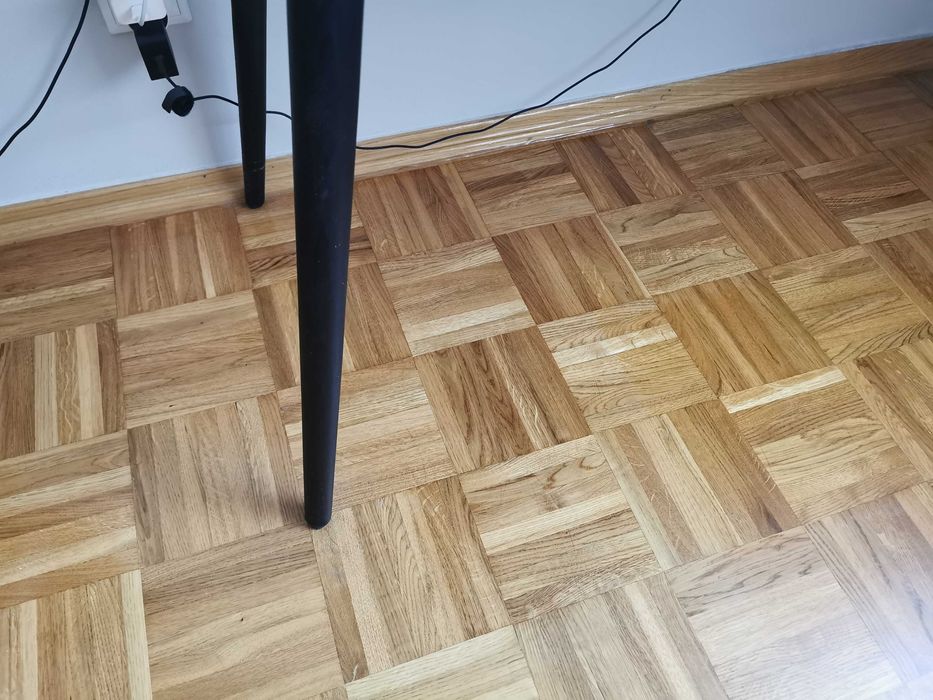 Dziecięce minimalistyczne biurko odbiór osobisty