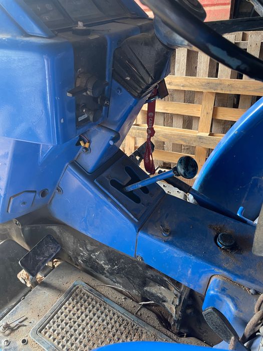 Vendo trator em muito bom estado