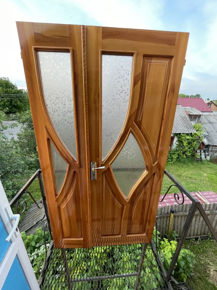 Продам міжкімнатні двері , розміри на фото